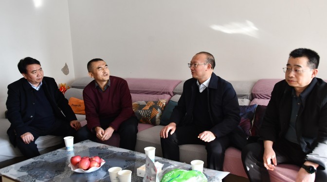 新春慰問(wèn)顯真情，建科關(guān)懷暖人心——甘肅建科院開(kāi)展2025年春節(jié)送溫暖活動(dòng)