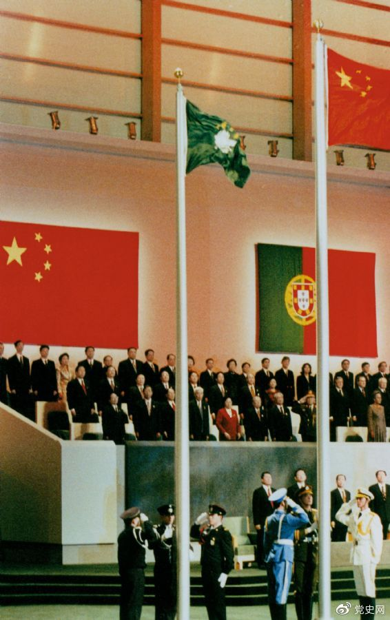1999年12月20日，中國政府恢復(fù)行使對澳門的主權(quán)。