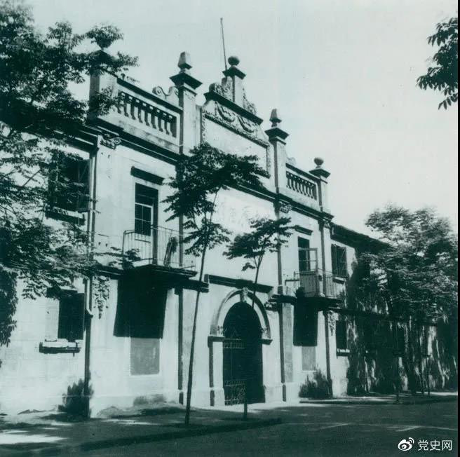 1927年4月27日，中國共產(chǎn)黨第五次全國代表大會在武漢召開。圖為大會舉行開幕式的地方。