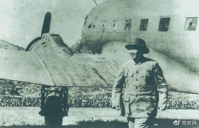 1945年10月11日，毛澤東回到延安，受到延安各界人士的熱烈歡迎。